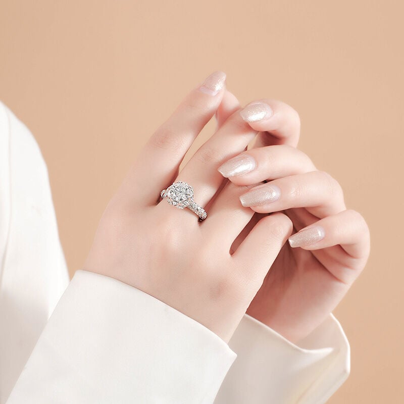 Engagement-Style 2 CT VVS1 Moissanite Solid Silver Ring